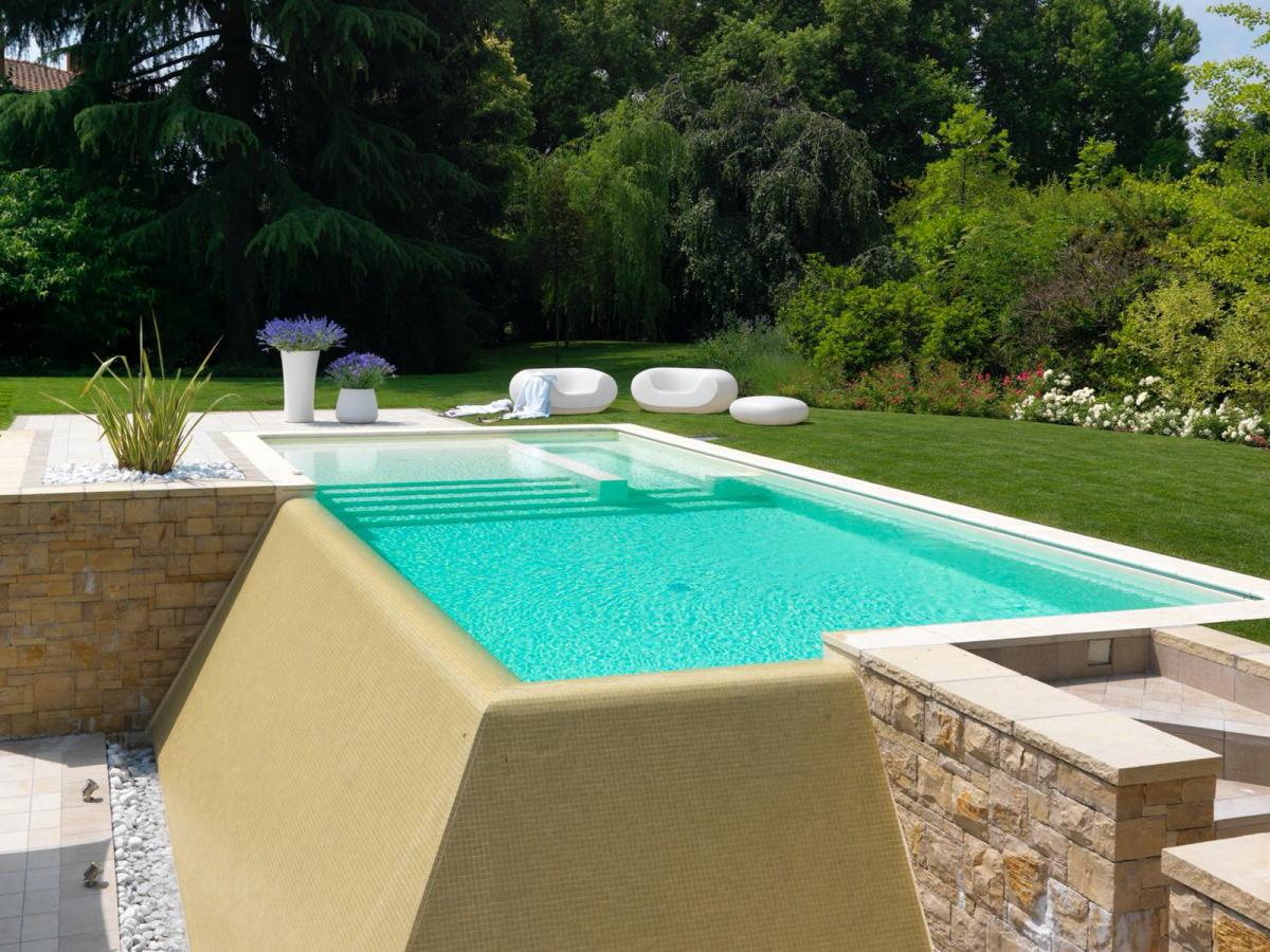 Villa singola con 6000 MQ. di giardino e piscina  Villaggio Residenziale (Inzago) Vendita in Esclusiva - 24