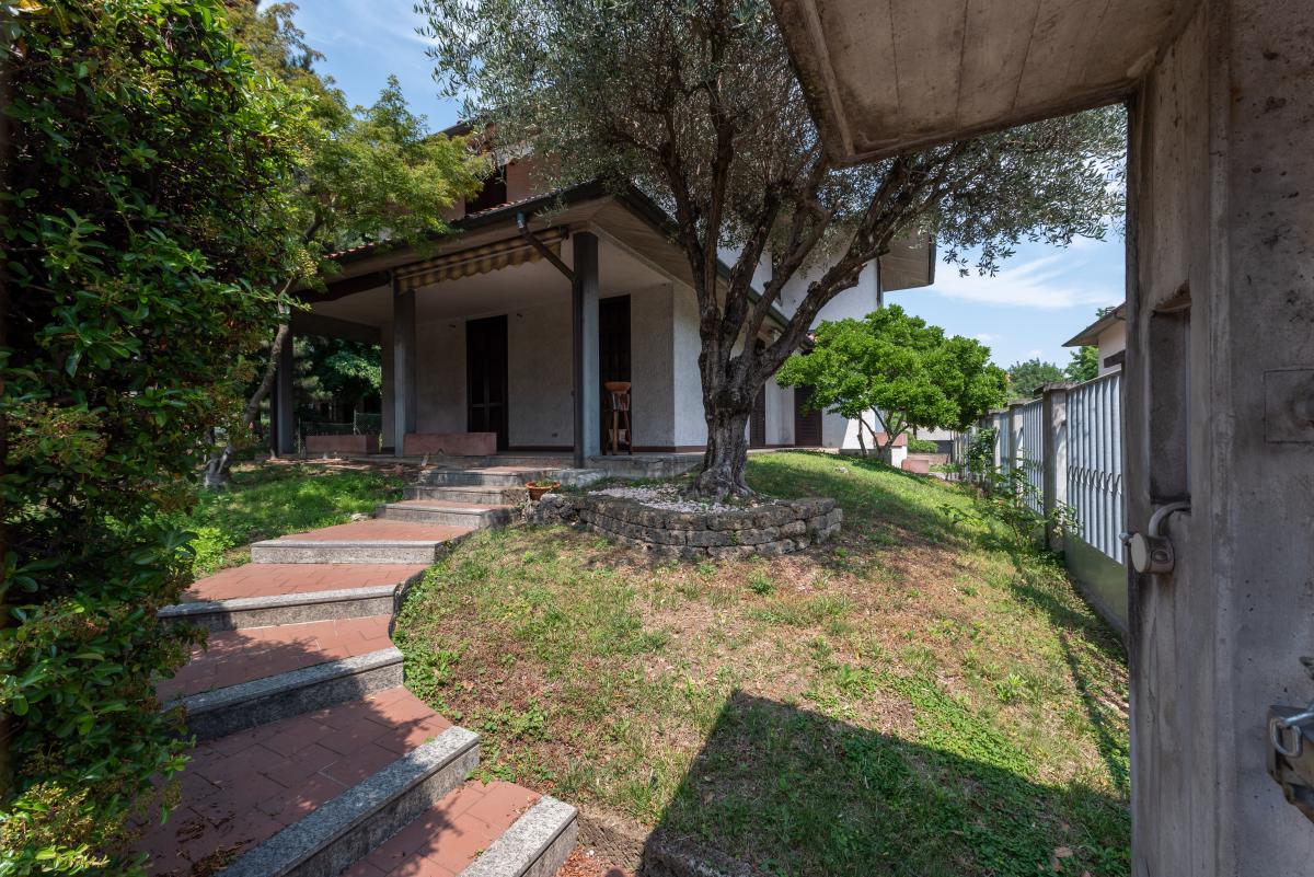 Villa singola con giardino privato   Melzo Vendita in Esclusiva - 1