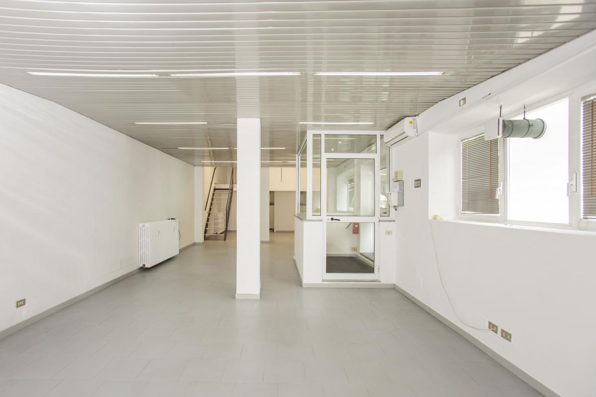 Ufficio particolare open space in  San Felice (Segrate) - in Affitto