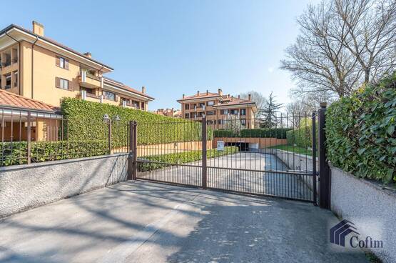 Box/Garage Peschiera Borromeo SS8679