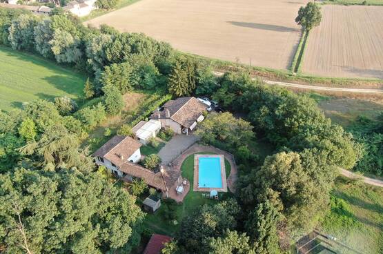 Villa singola con piscina e laghetto artificiale Cappella Cantone - in Vendita
