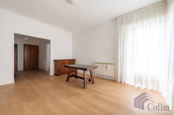 Trilocale ristrutturato ultimo piano  San Felice (Segrate) - in Affitto  