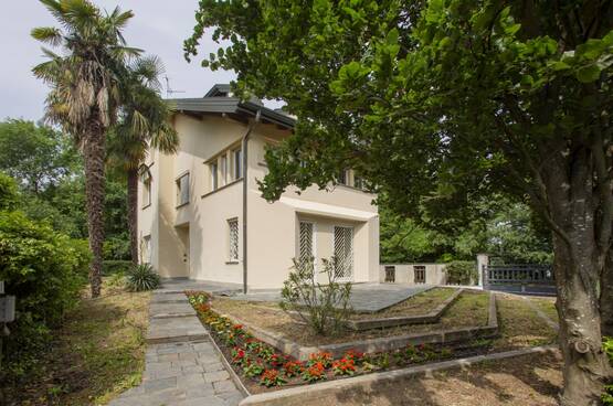 Villa singola bellissima completamente ristrutturata  Mezzate (Peschiera Borromeo) - in Vendita