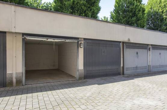 Box/Garage con facilità di manovra  San Bovio (Peschiera Borromeo) - in Vendita