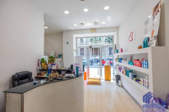 Negozio Showroom Milano (Moscova) - in Vendita