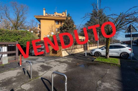 Box/Garage Ampio con facilità di manovra  Zelo Foramagno (Peschiera Borromeo) - in Vendita